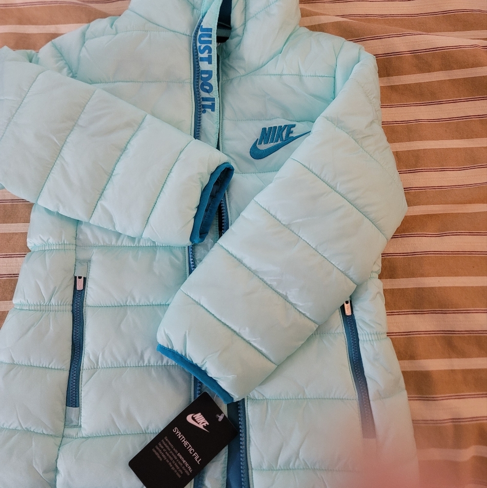 New Nike down coat size 6x asking $40 or best offer